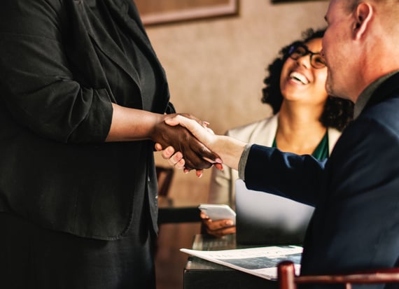Houzz builds trust. Photo by Rawpixel on Unsplash
